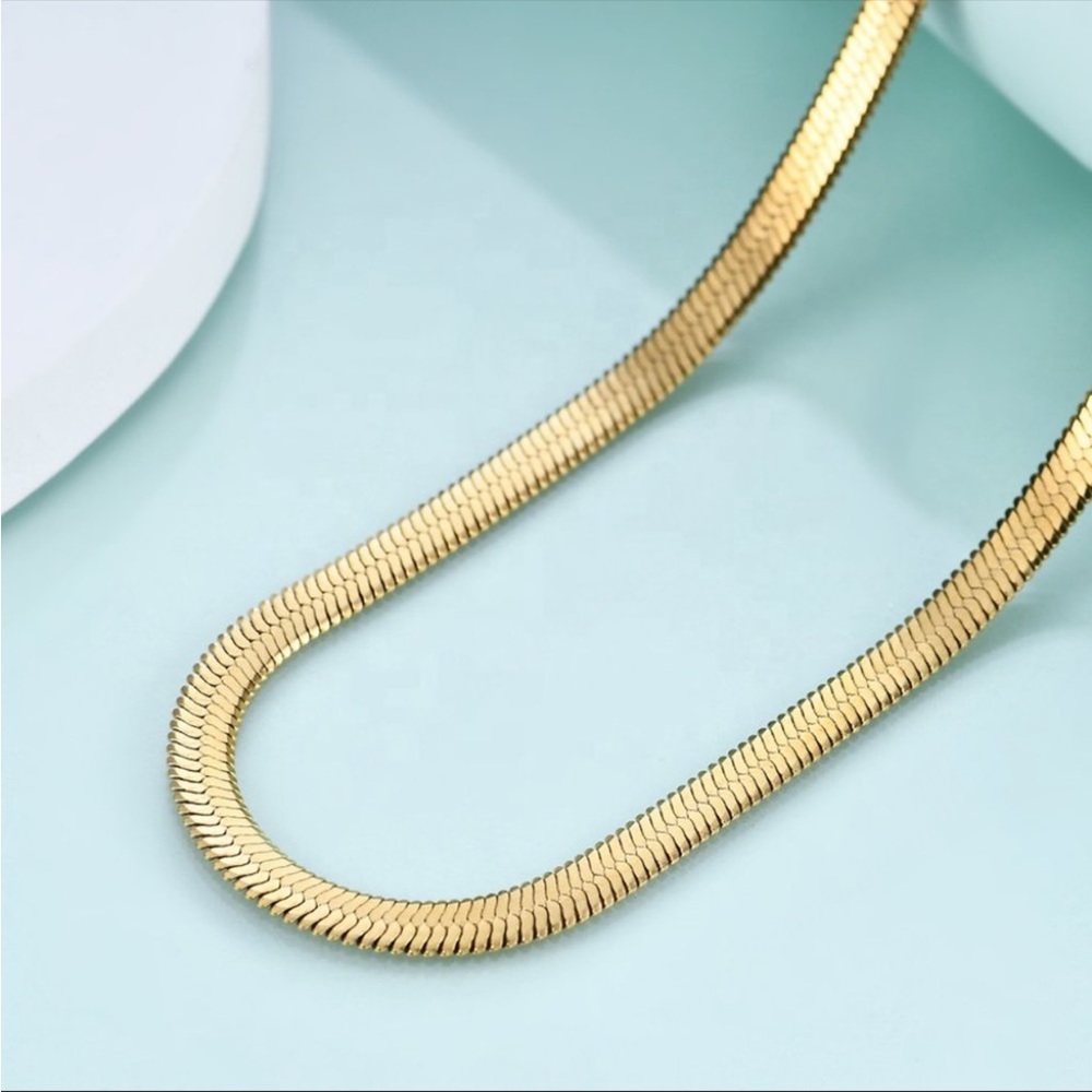 New Unisex Dainty 18K Gold Plated Choker Necklace - Picture 5 of 5
